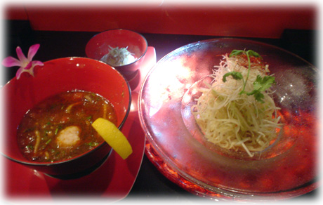 トムヤ激城つけ麺（赤）